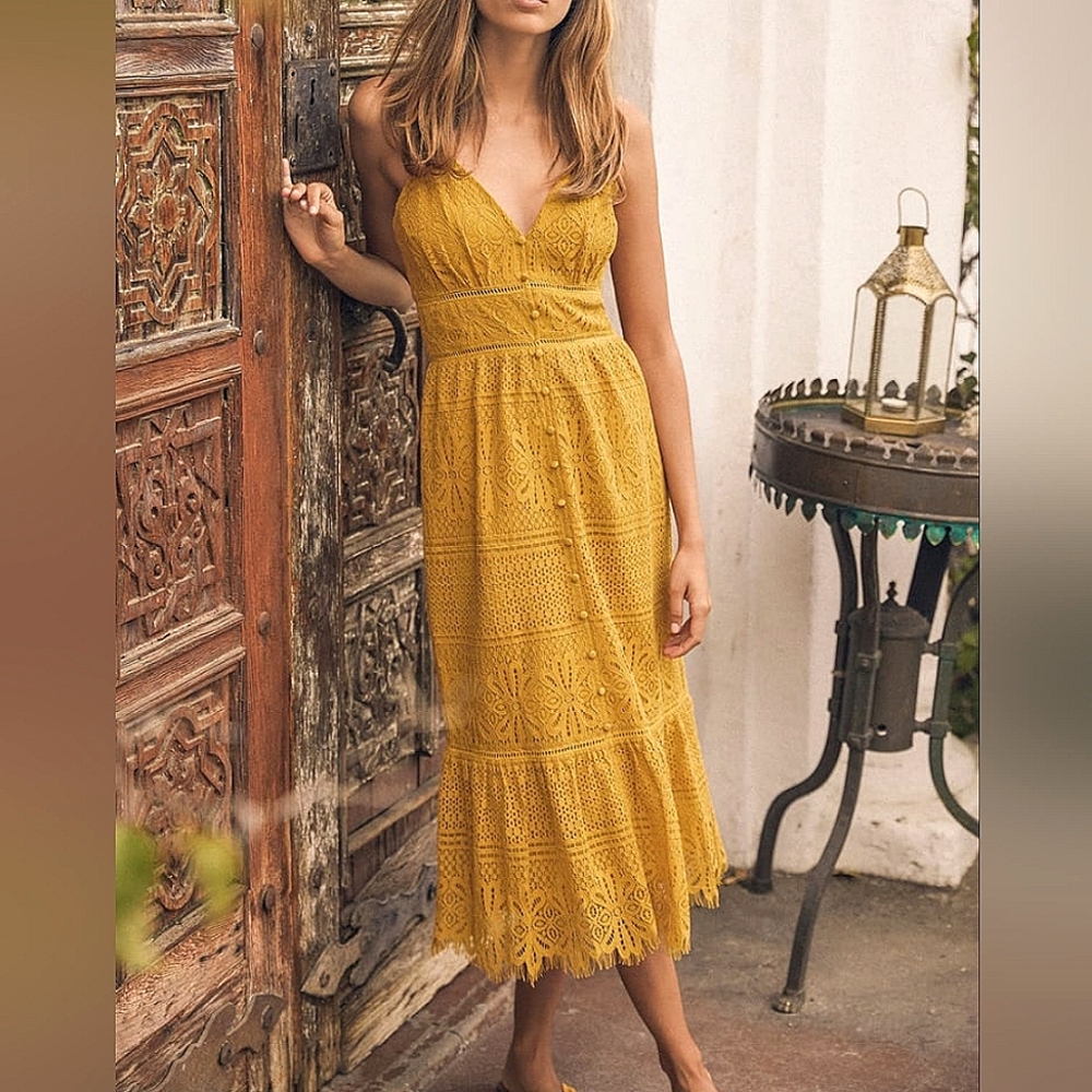 NWT LULUS | Robyn Lace Midi Dress M/L
